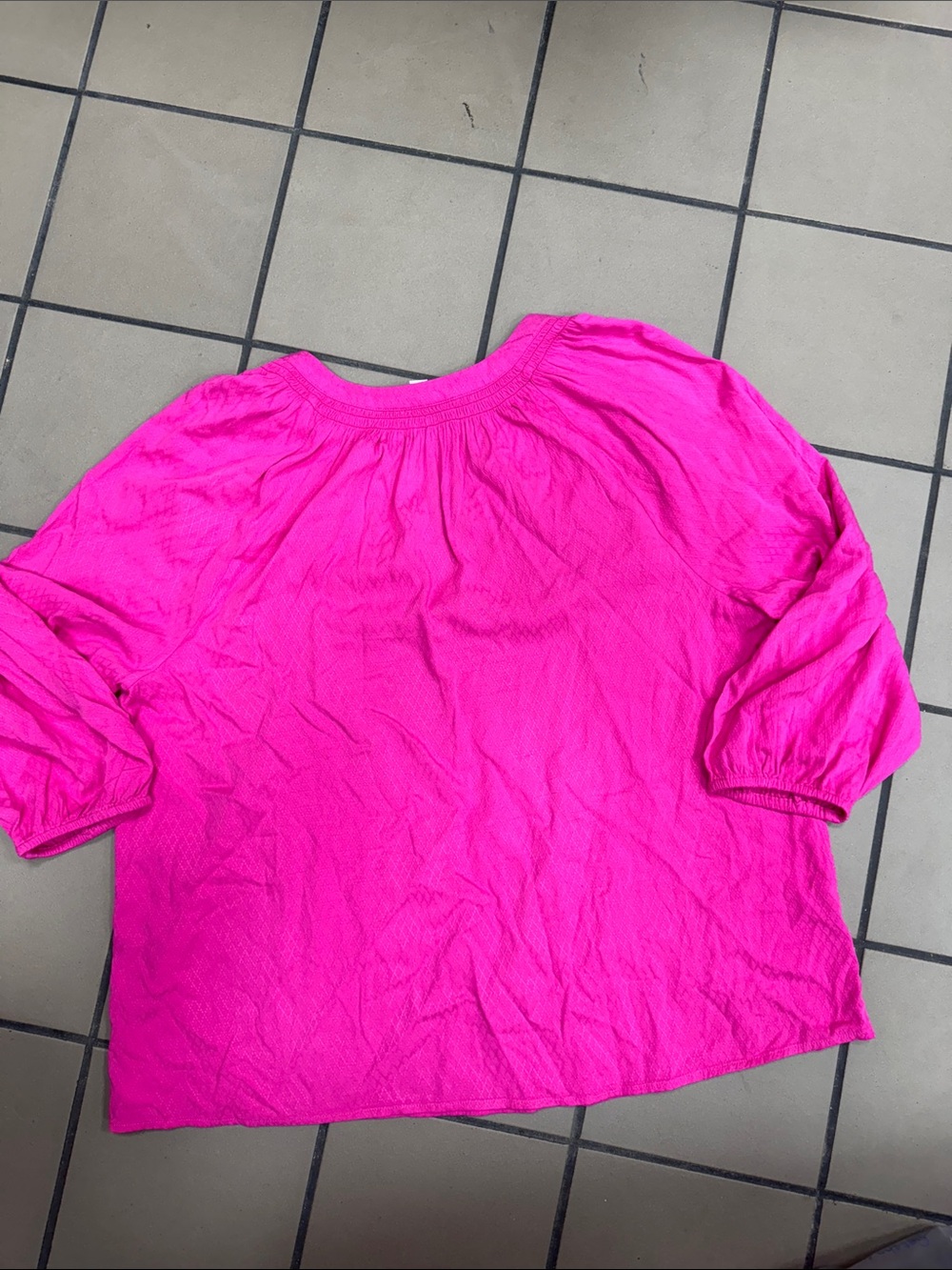 crown & ivy Hot Pink Women's Peasant Top - Picture 2 of 3
